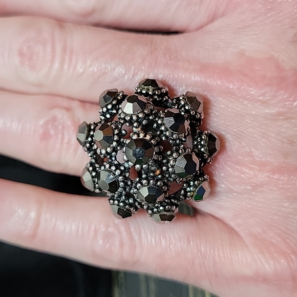 Gray and Silver Tone Ring - Picture 5 of 5